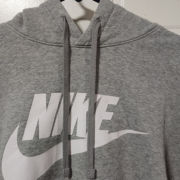 Nike Sportswear Club Fleece Men's Graphic Pullover Hoodie - Picture 9 of 12